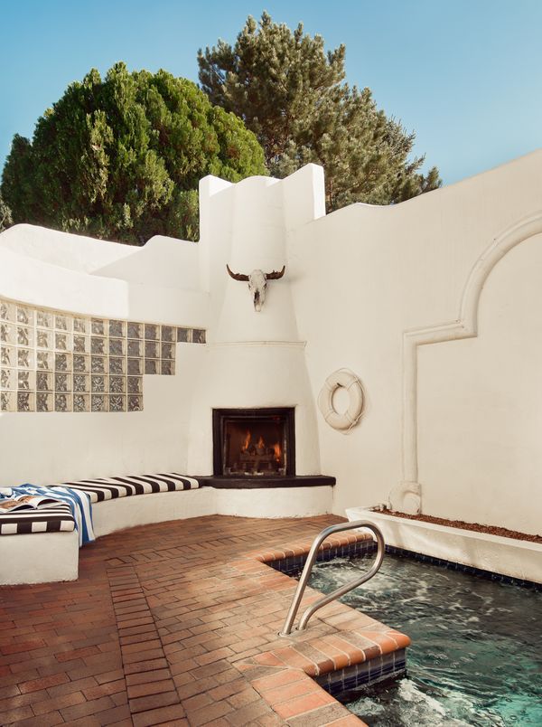 hotels with hot tub